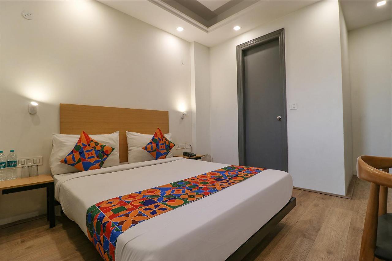 Fabhotel The Chaitanyas Rohini Sec 18 Delhi  Ngoại thất bức ảnh